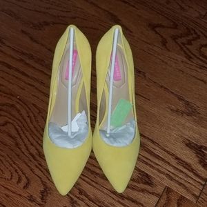 BRAND NEW Isaac Mizrahi Pump